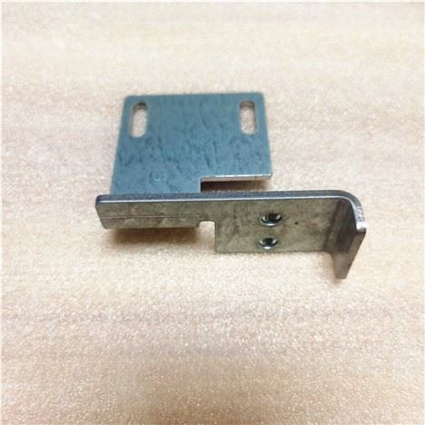 Pielāgota plaukta kronšteins